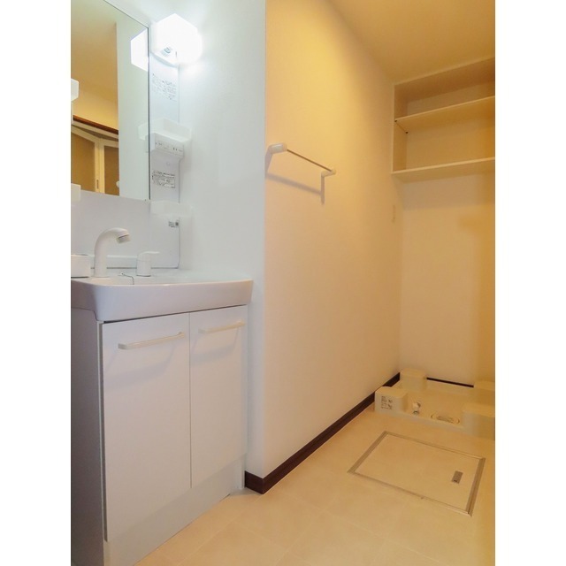 洗面設備　※写真は別部屋です。