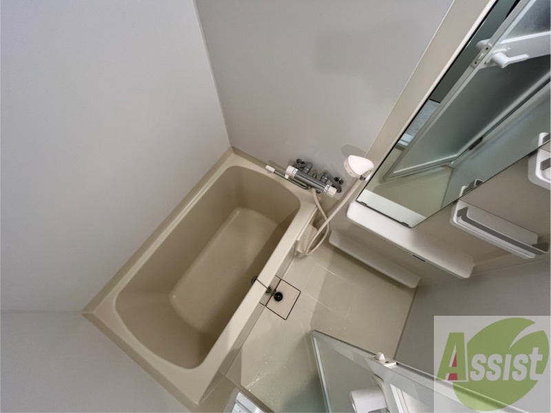 バス・シャワールーム　お風呂になります。一日の疲れを癒してくださいね。