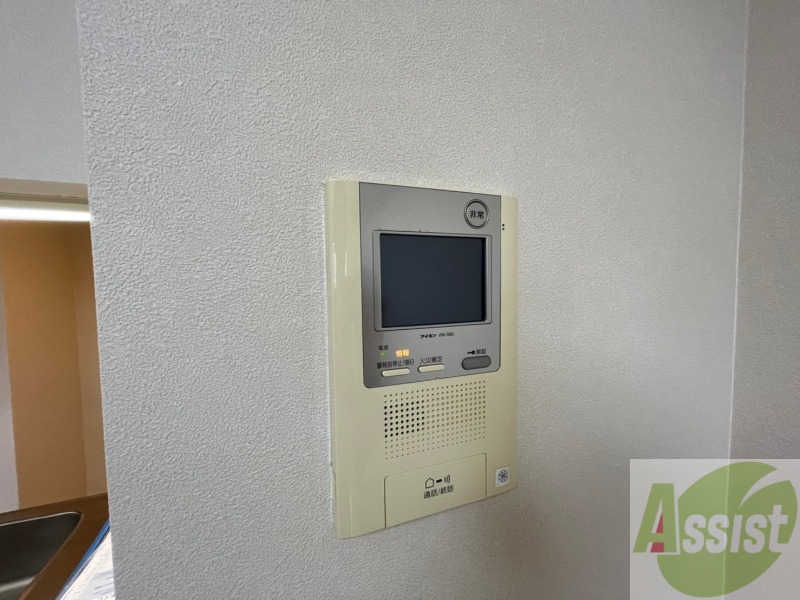 セキュリティ　ＴＶモニター付インターホンです。来客者の顔が見えるので安心！