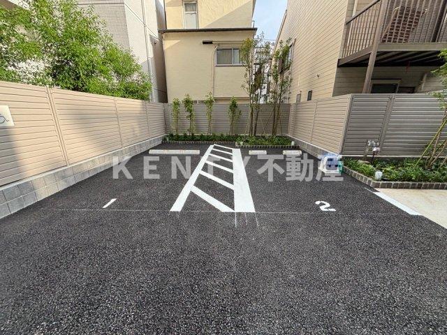 駐車場　車をお持ちの方に嬉しい駐車場付きの物件です