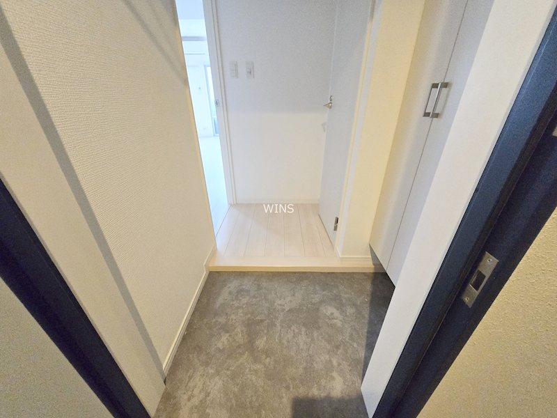 玄関　※別部屋参考写真です。