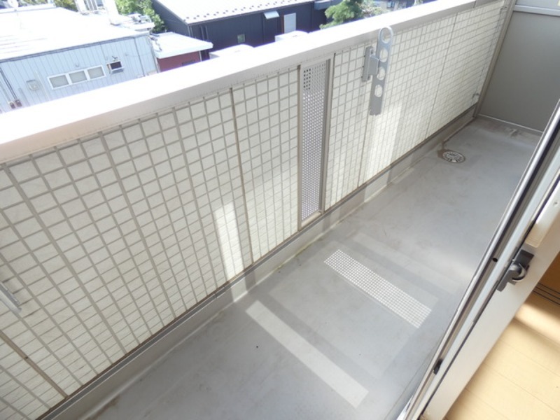 バルコニー　図面と現状に相違がある場合には現状を優先