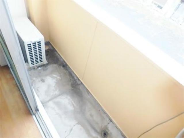 バルコニー　日当たりいいです