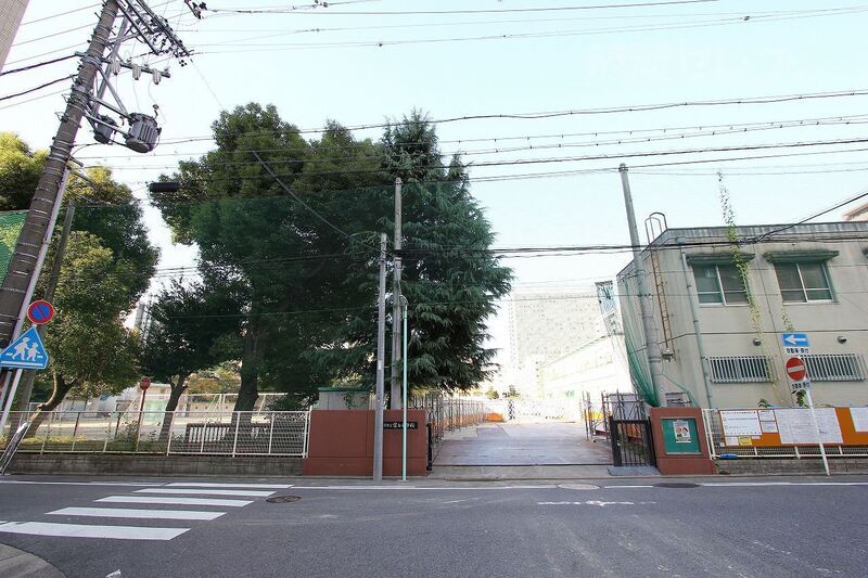 中学校　冨士中学校（中学校）まで746m