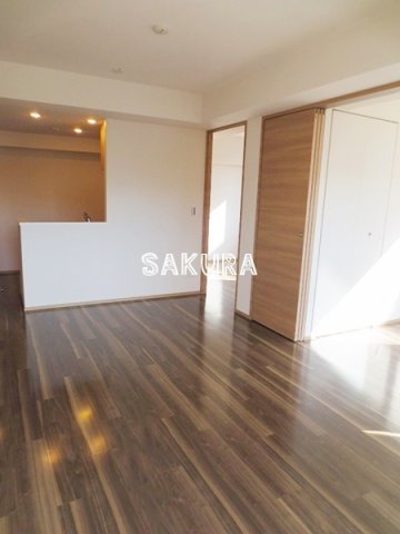 居室・リビング　開放感のあるゆったりとしたお部屋です♪