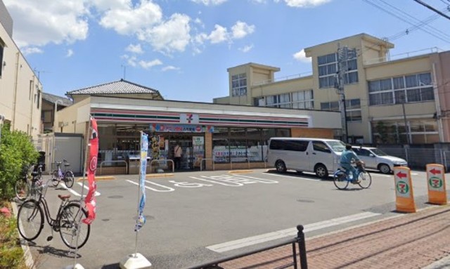 コンビニ　セブンイレブン練馬平和台1丁目店（コンビニ）まで494m