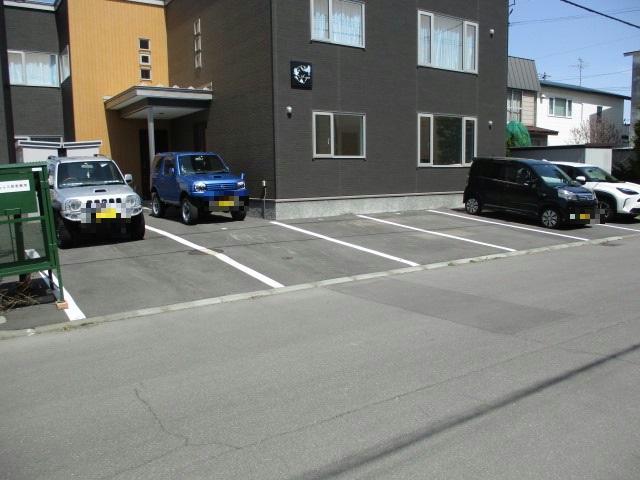 駐車場　駐車場