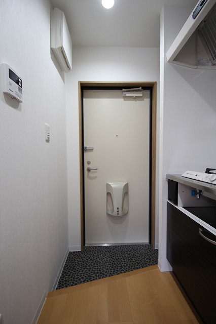 玄関　同物件、別号室の写真