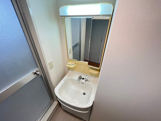 洗面設備　※別部屋の写真です