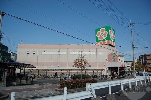 スーパー　ライフ崇禅寺店（スーパー）まで408m