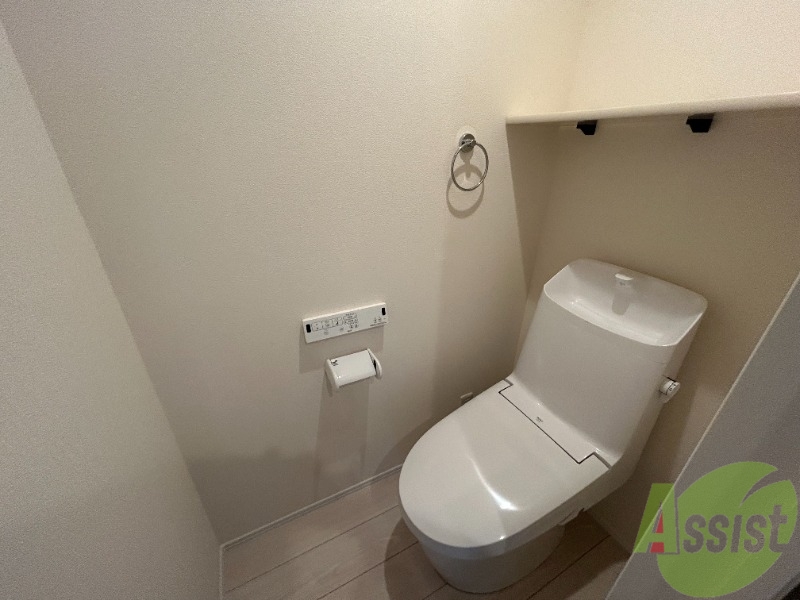 トイレ　トイレはウォッシュレット機能が付いていて非常に便利です。