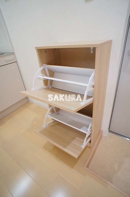 玄関　便利なカウンター型シューズボックス♪