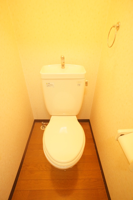 トイレ　バストイレ別なので毎日快適にお過ごしいただけます♪