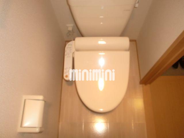 トイレ　ウォシュレット付き。