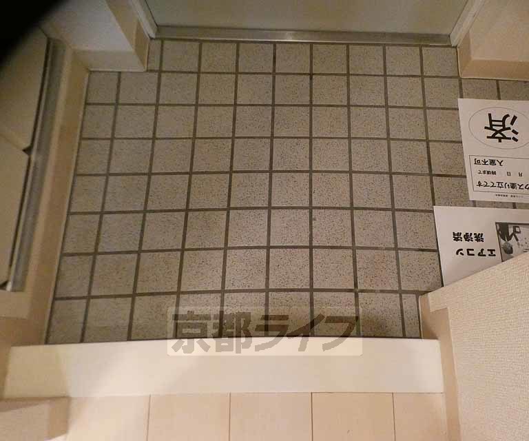 玄関　ゆとりのある玄関口です。
