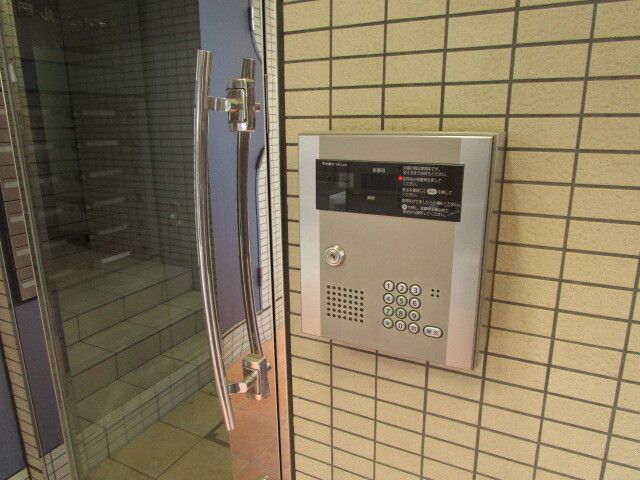 エントランス　防犯面もばっちりです！