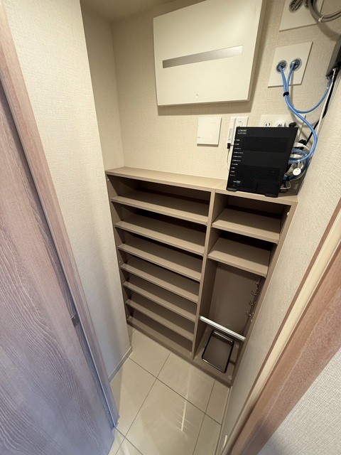 収納　シューズボックス