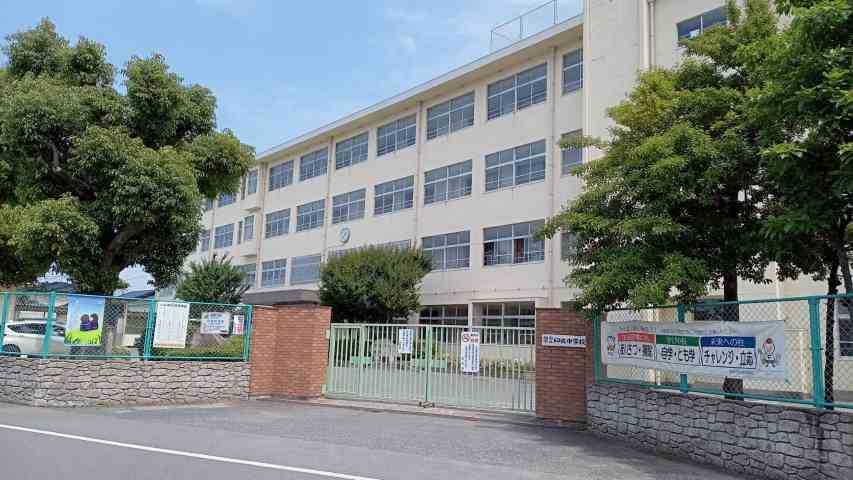 中学校　福岡市立中学校曰佐中学校（中学校）まで628m