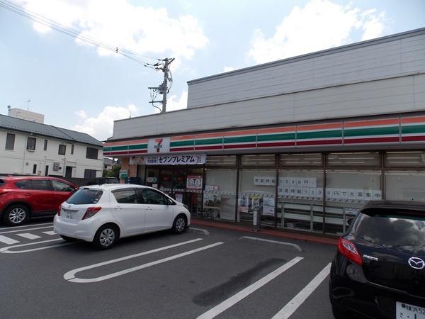 コンビニ　セブンイレブン草加苗塚町店（コンビニ）まで226m