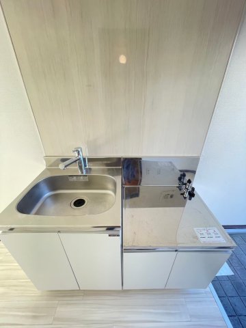 キッチン　原状回復工事中の為、別部屋の参考写真です。