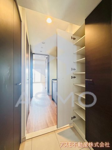 玄関　※建物内別間取参考写真