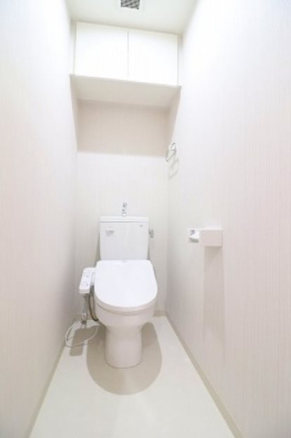 トイレ　※同物件別号室参考写真
