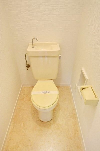 トイレ　★お部屋探しは株式会社タウンハウジング東京まで★