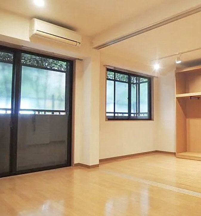 居室・リビング　別部屋の画像を使用しております。