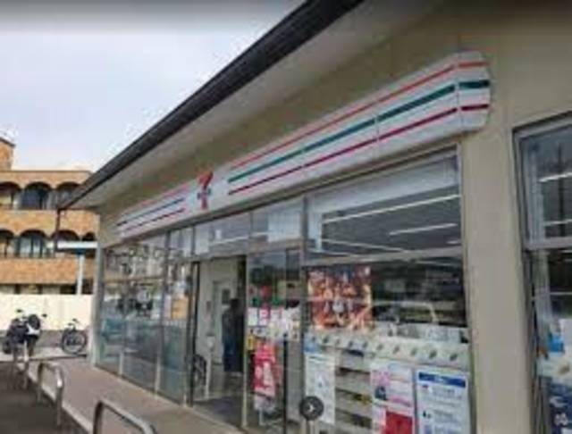 コンビニ　セブンイレブン伏見醍醐辰己町店（コンビニ）まで107m