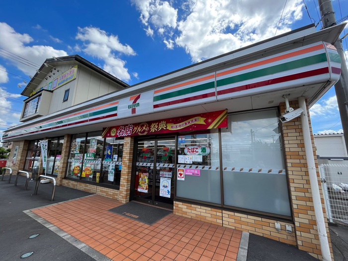 コンビニ　セブンイレブン入間扇台3丁目店（コンビニ）まで300m