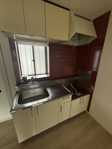 キッチン　※別部屋参考画像です。