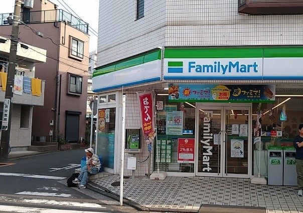 コンビニ　ファミリーマート 磯子岡村一丁目店（コンビニ）まで148m