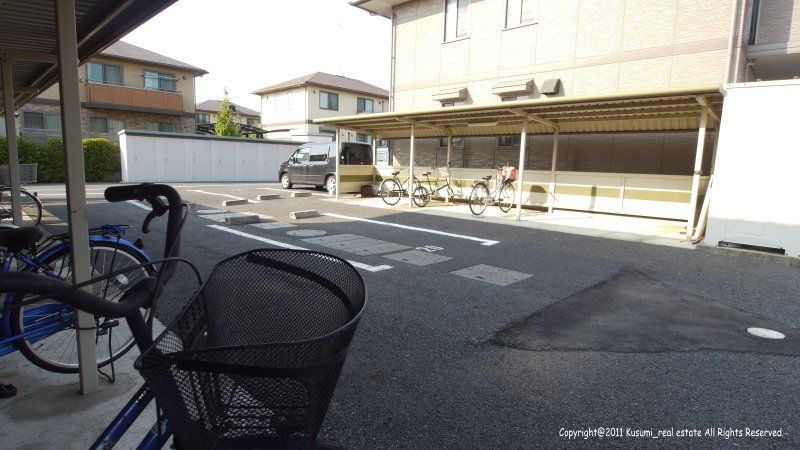 駐車場　駐車場