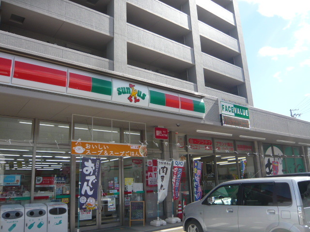 コンビニ　サンクス大町東店（コンビニ）まで51m