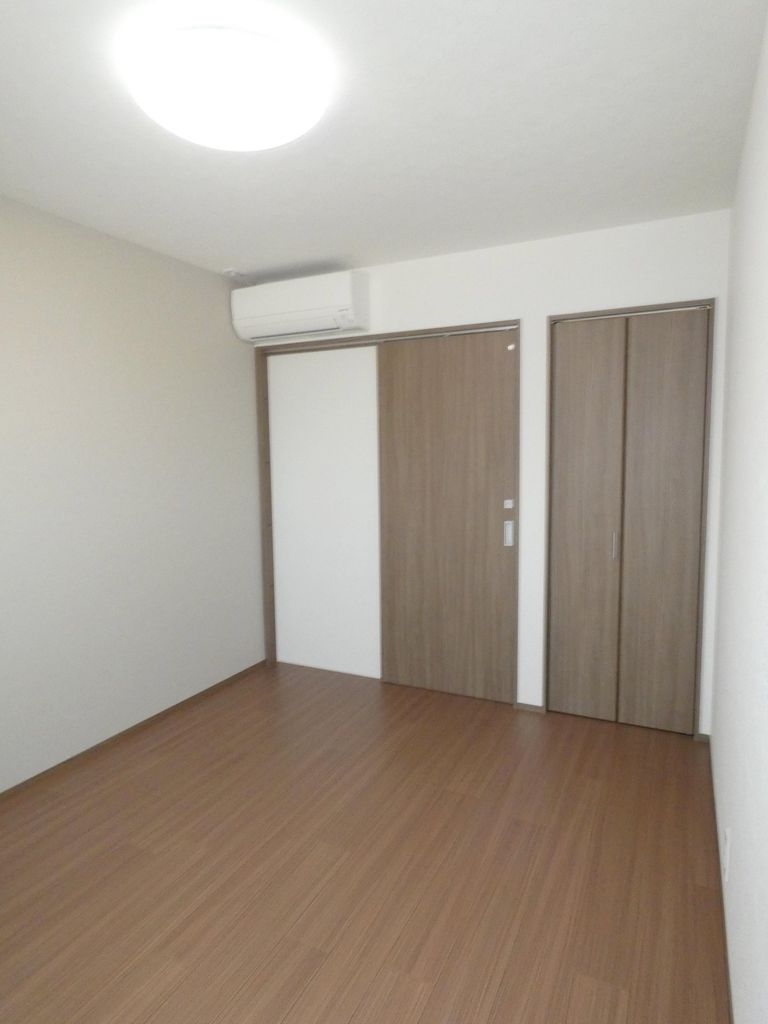 その他部屋・スペース　2F洋室6帖　エアコン付き