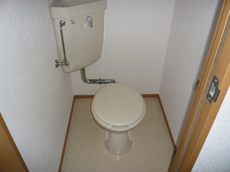 トイレ　※写真は別部屋です