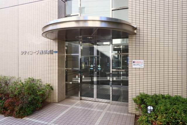 エントランス　ゆとりのあるエントランスです