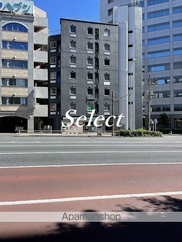 コンビニ　ファミリーマート横浜栄町店（コンビニ）まで102m