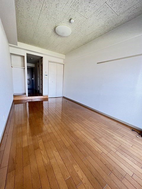 その他部屋・スペース　広くて明るい寝室