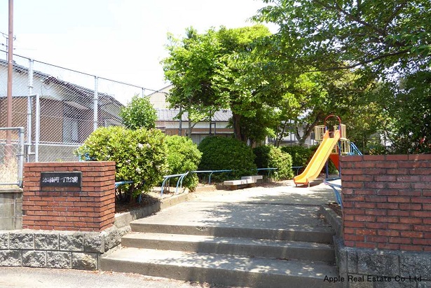 公園　【湯川新町1丁目公園】（公園）まで82m