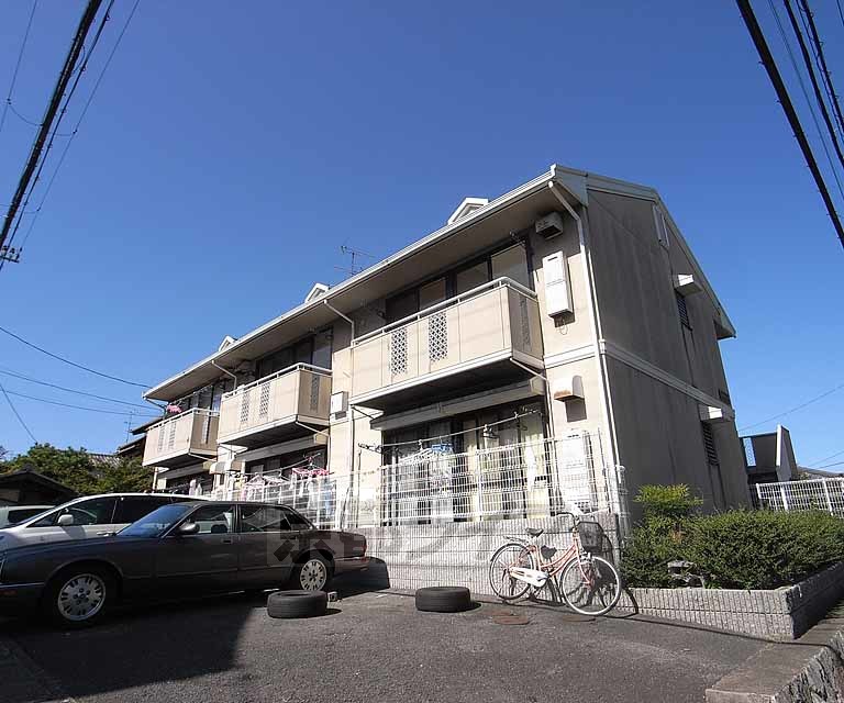 建物外観　全戸南向きの日当たりのいいハイツが募集です