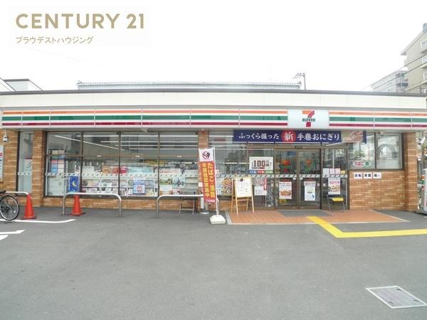 コンビニ　セブンイレブン大阪放出東店（コンビニ）まで299m
