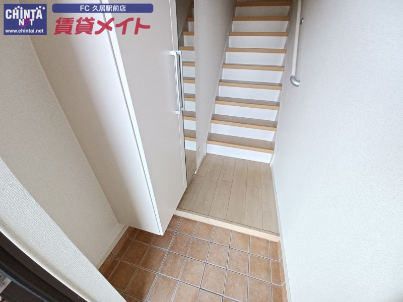 玄関　同型反転画像参考