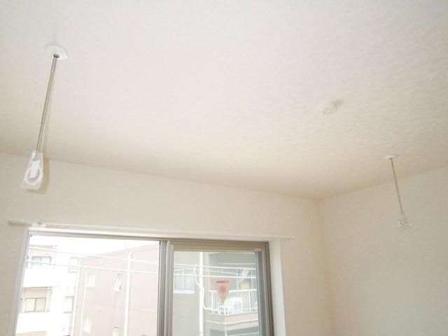 その他設備　★雨の日も干せる室内物干し★