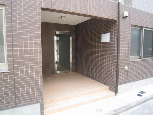 エントランス　★オートロック付きエントランス★
