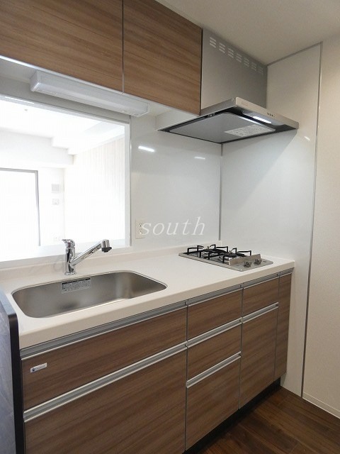 キッチン　お部屋により室内カラーが異なります