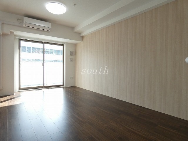 居室・リビング　お部屋により室内カラーが異なります