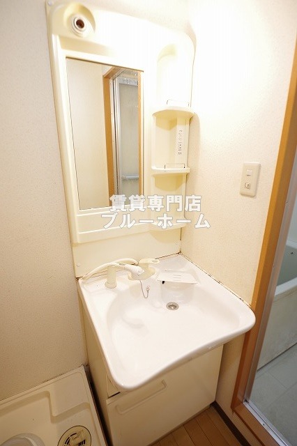 洗面設備　独立洗面台です！