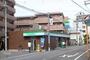 ショッピングセンター　ファミリーマート　稲田上町店（ショッピングセンター）まで335m