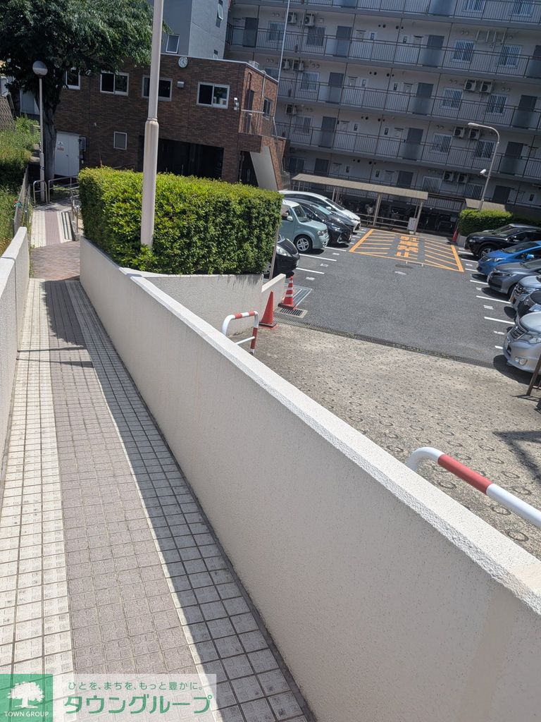 居室・リビング　庭